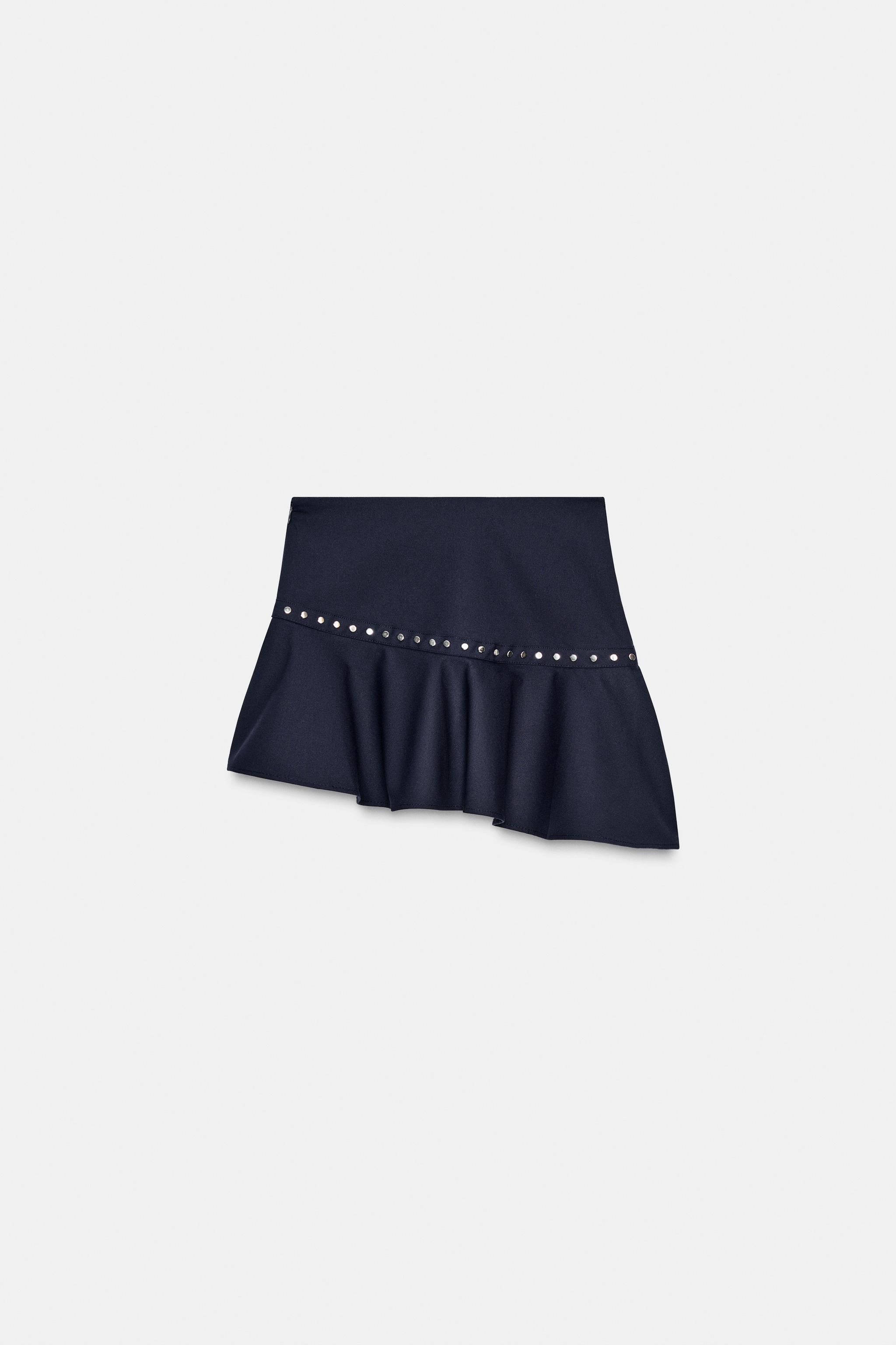 ASYMMETRIC RUFFLE STUD SKIRT